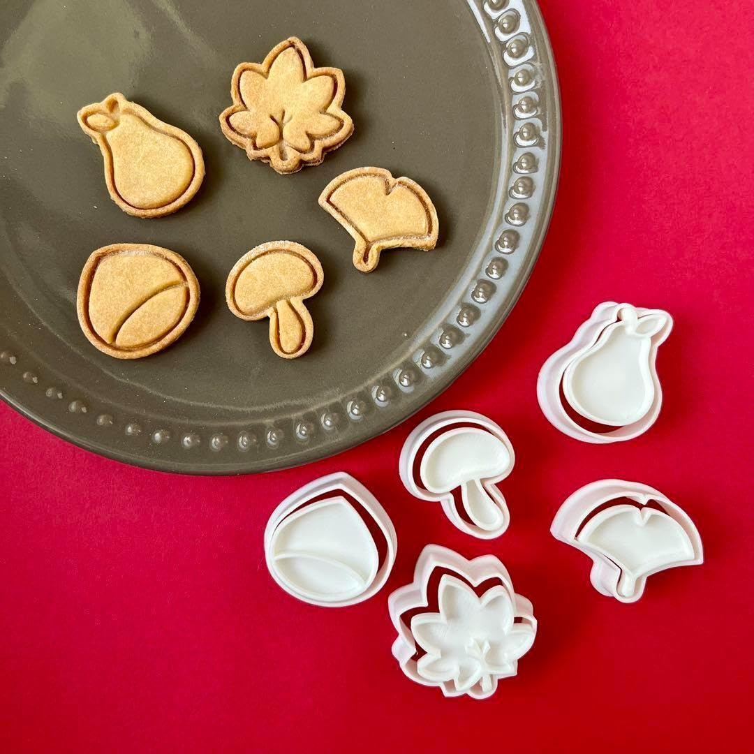 【みっき さま】old ornament ❀ お菓子のようなカワイイ 洋梨さん ミニデザート 滴る果実感に香りの余韻。 瑞々しい夏の果実が主役